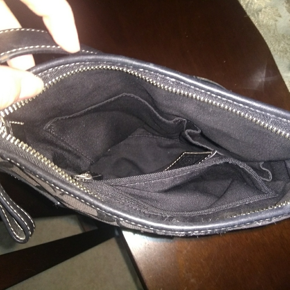 Coach Handbag - Picture 3 of 7